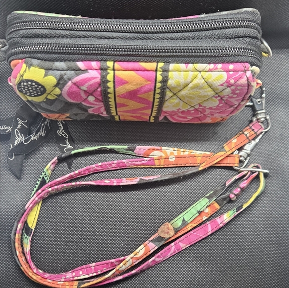 Vera Bradley Ziggy Zinnia All-in-one clutch with crossbody strap - Picture 3 of 6